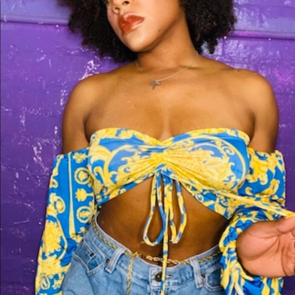 Handmade blue and yellow print crop top size medium - Picture 5 of 5
